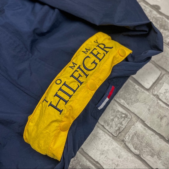 Vintage Tommy Hilfiger Windbreaker Coat Jacket Spellout Stow Hood 90s - Picture 5 of 6